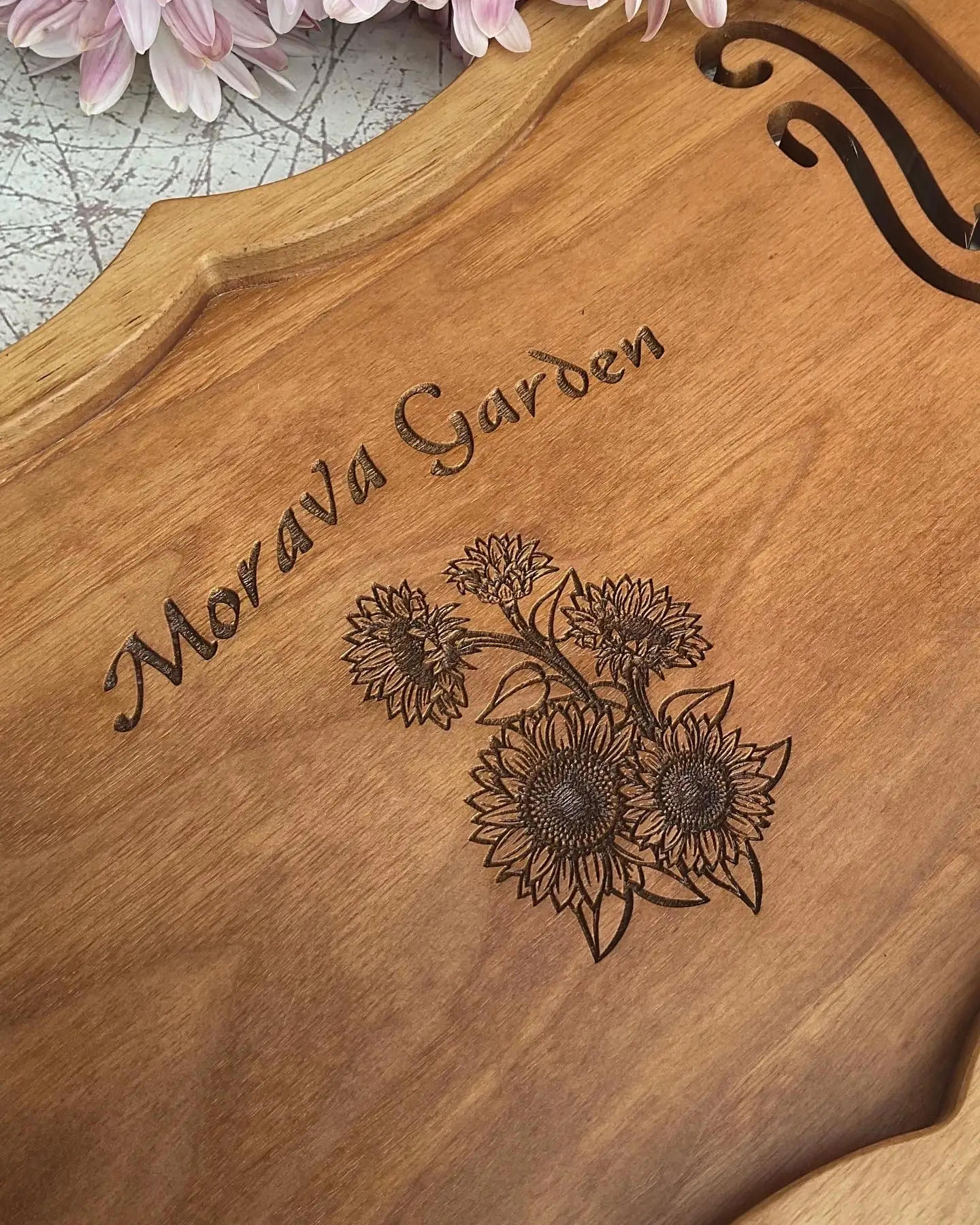 Personalizovani motivi: Vaša vizija na našem drvetu